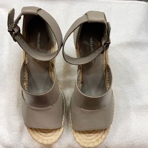Treasure & Bond Wedges